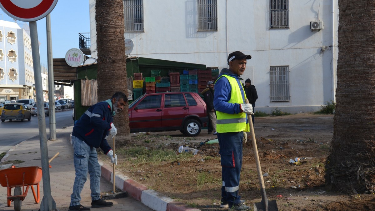 بلدية  صفاقس تتدخّل في  عديد المناطق
