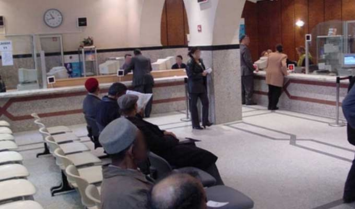 صفاقس : بعض شبابيك الإدارات شاغرة… فأين الموظفون؟