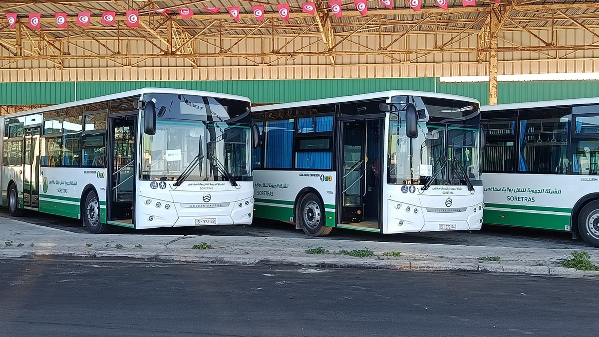 صفاقس : تعزيز قطاع النقل العمومي ب3 حافلات مزدوجة اضافة لـ24 حافلة في فيفري الماضي