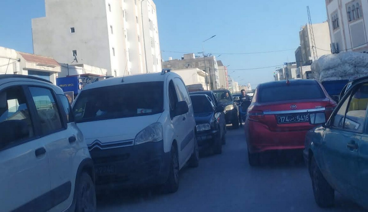 صفاقس : حركة  مرور جنونيّة  تتطلّب  تدخّلا  سريعا