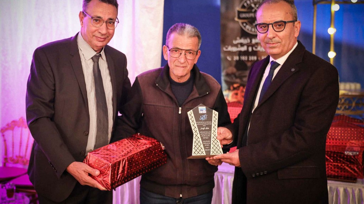 حفل تكريم لفائدة الأساتذة والإداريين والعملة المعهد التحضيري للدراسات الهندسية بصفاقس