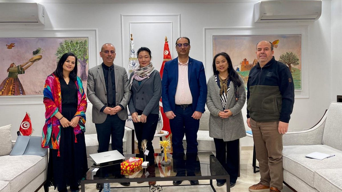 نائبة رئيس التحالف العالمي للجامعات الآسيوية والأفريقية تزور جامعة صفاقس
