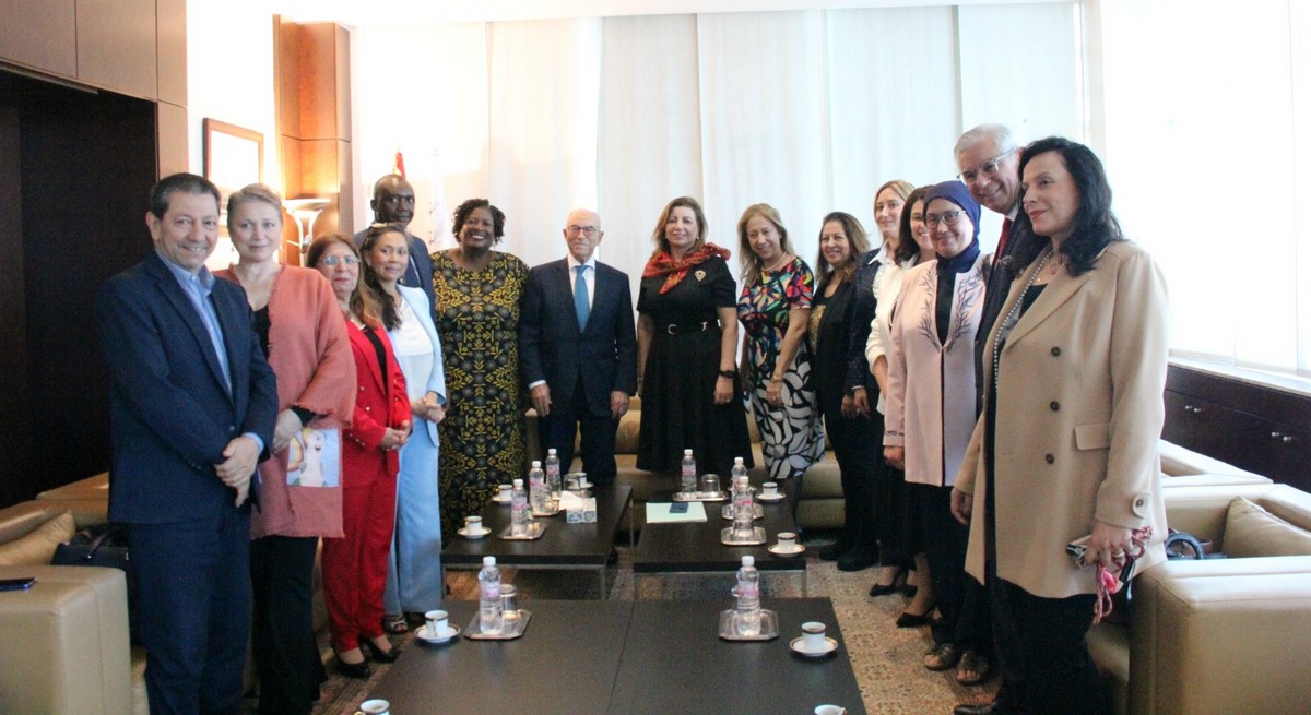 السيد حمادي الكعلي يستقبل وفدا عن اتحاد سيدات الأعمال بالكوميسا