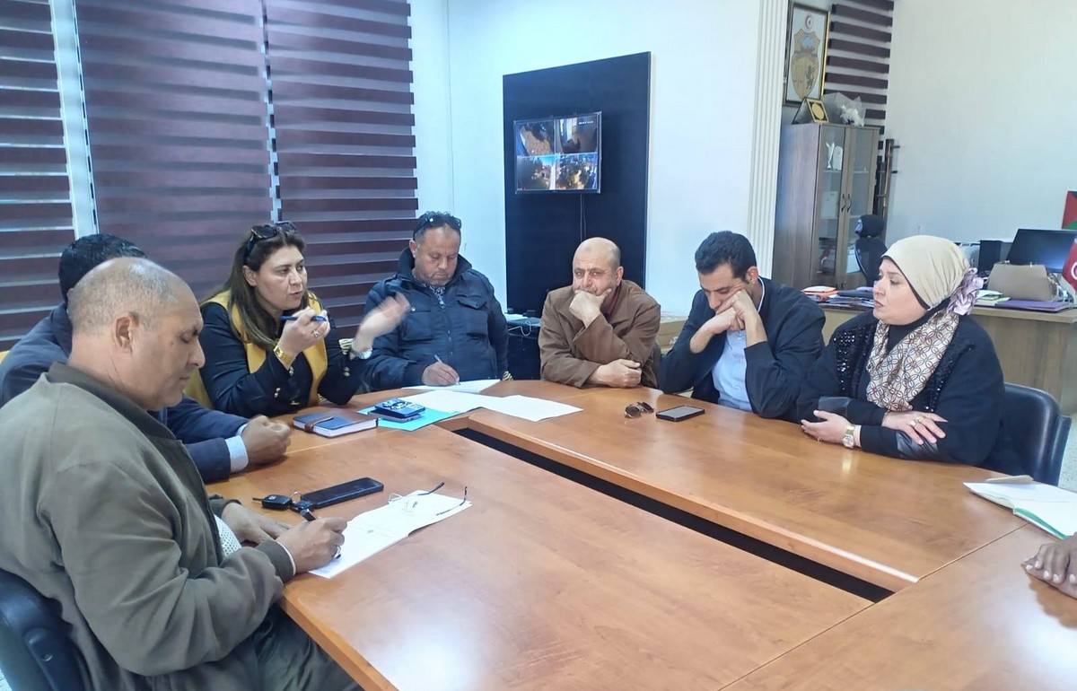 معتمدة المحرس تشرف  على  جلسة عمل خاصّة  بالوضع  البيئي