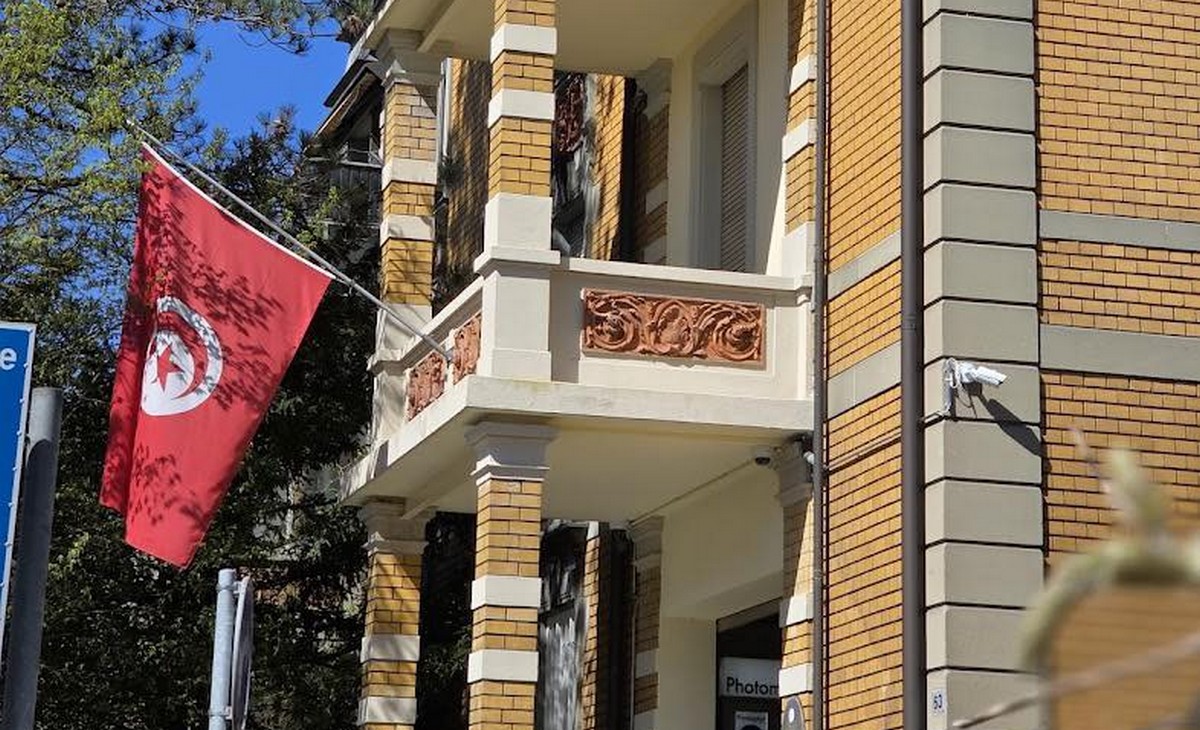 بلاغ إلى أفراد الجالية التونسية بسويسرا وليشتنشتاين