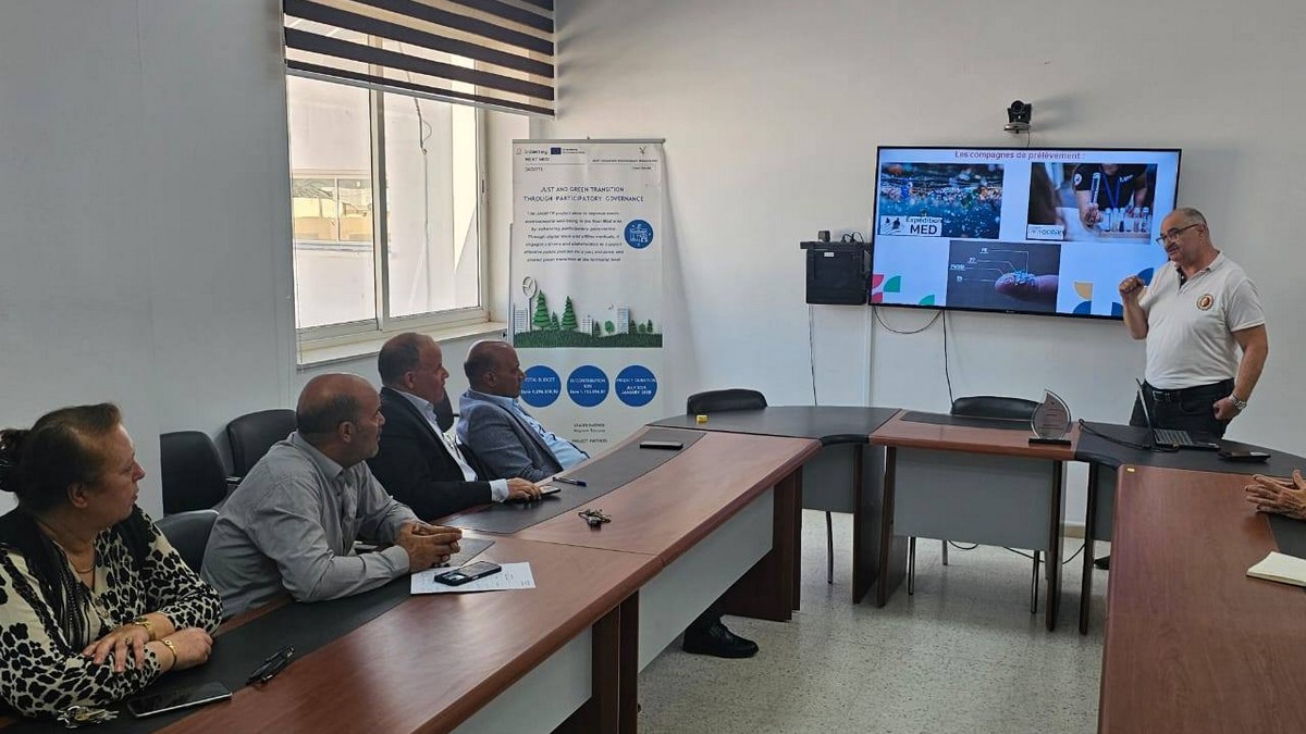 بلدية قرمدة : جلسة  عمل  حول الاقتصاد الدائري في مجال التصرف في النفايات