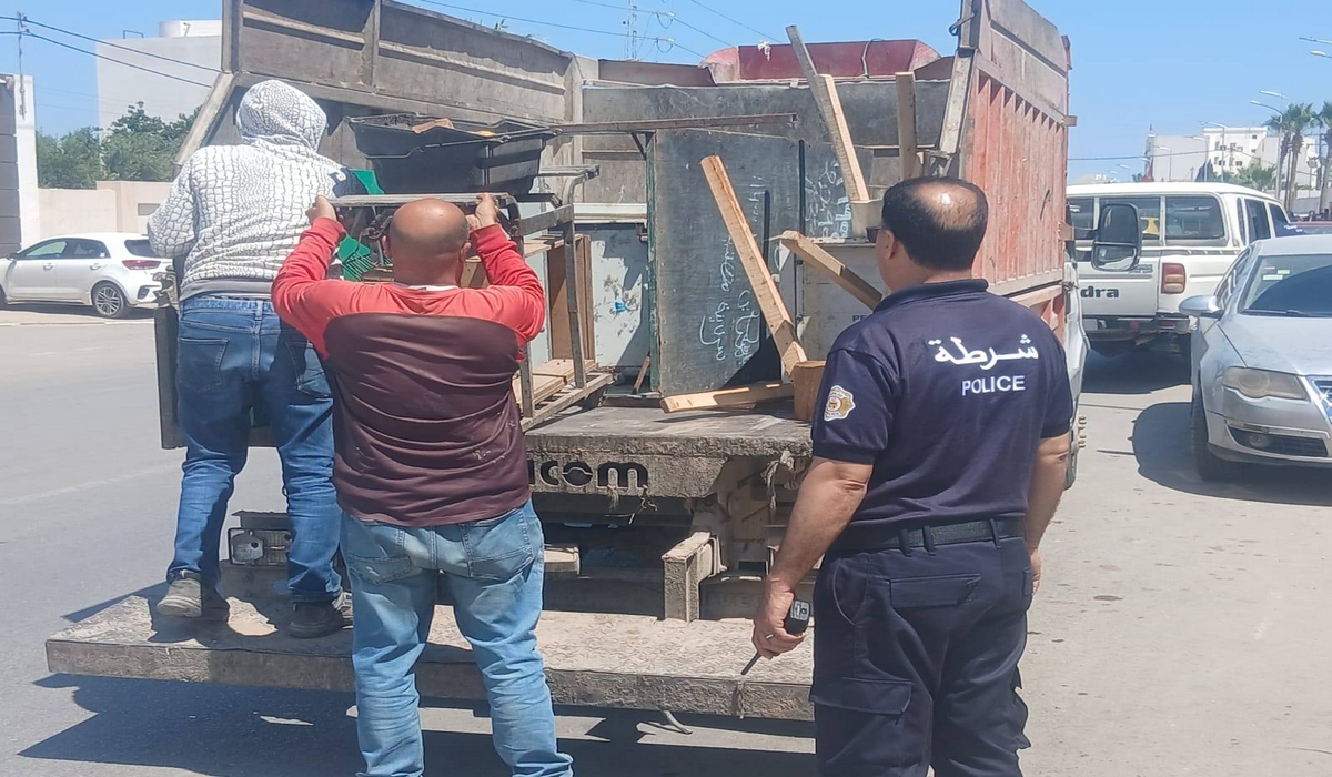 صفاقس بلدية العين تتصدّى لمظاهر الإنتصاب الفوضوي
