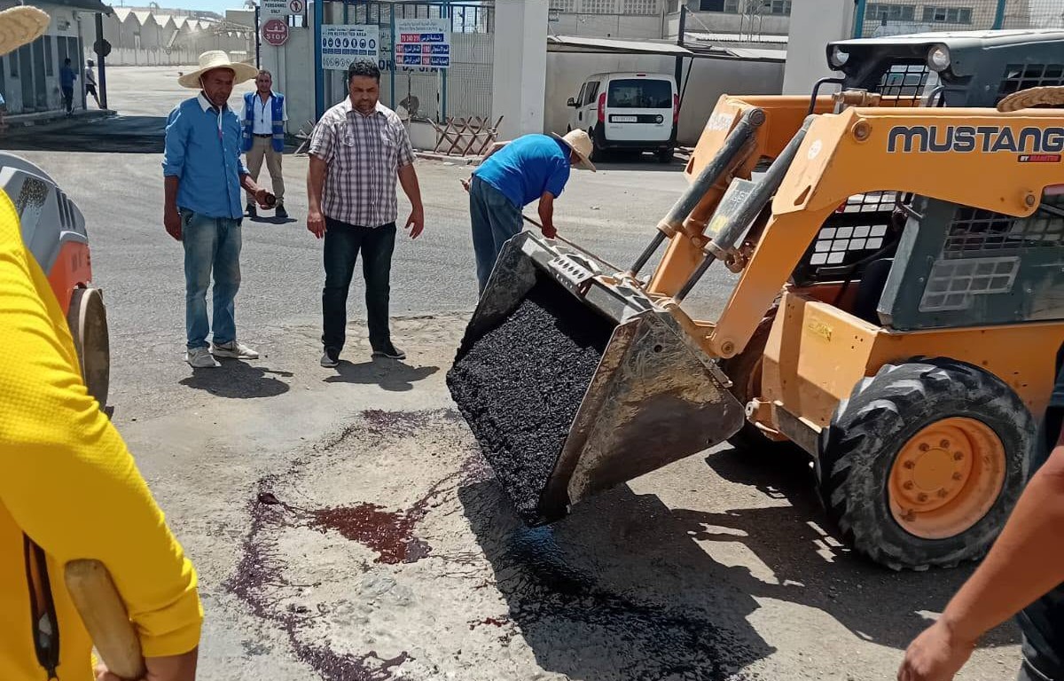 بلدية صفاقس تواصل التدخل لصيانة الطرقات