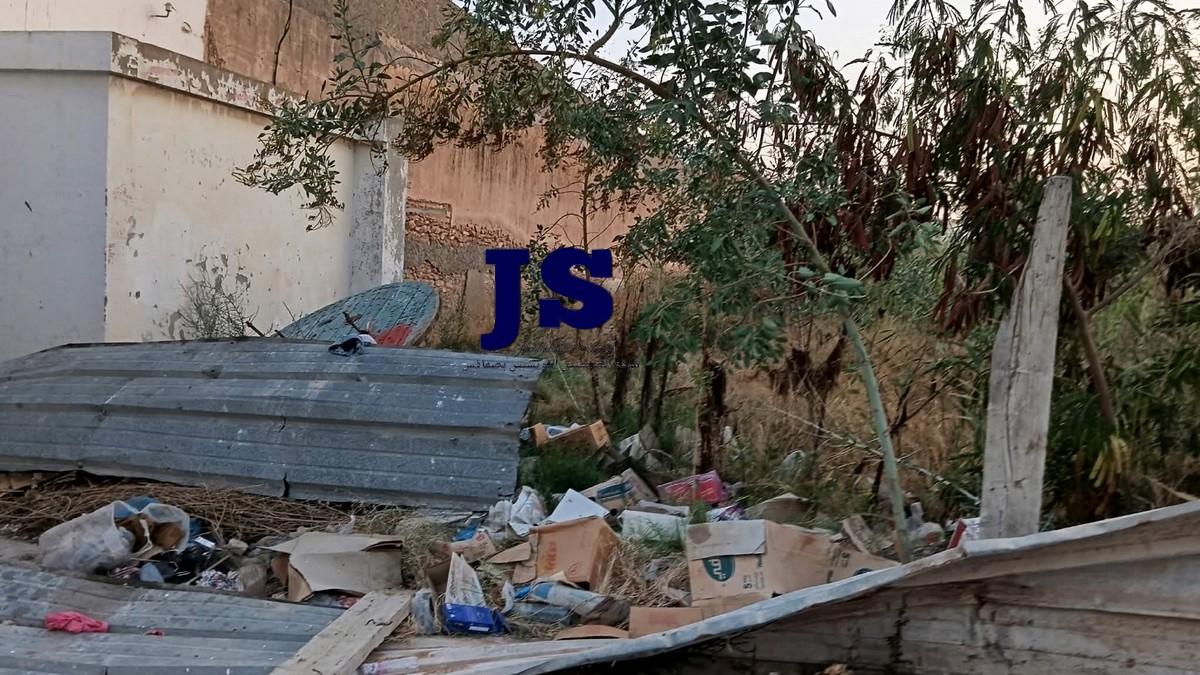 صفاقس : سياج الاراضي البيضاء سقطت واصبحت مصبّا عشوائيا