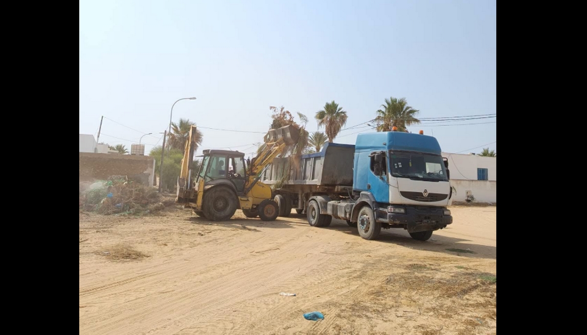 صفاقس بلدية المحرس : حملات نظافة للعناية بالبيئة