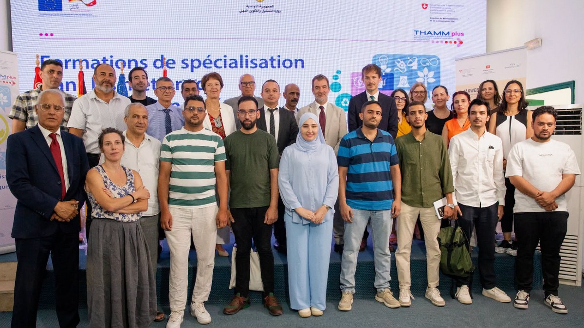 275 من الكفاءات التونسية يستفيدون من برنامج تكوين متخصص لمواكبة التحول نحو الاقتصاد الأخضر.