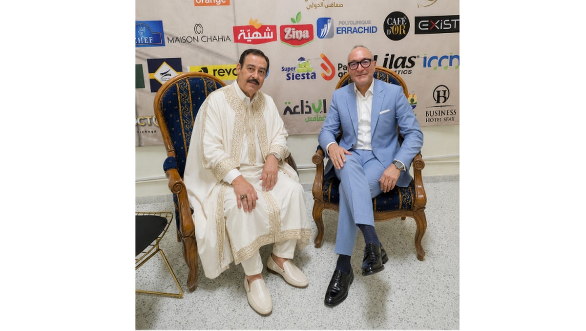 لطفي بوشناق يُبدع في مهرجان صفاقس الدولي… وصوت تونس الأصيل يُمتع جمهور سيدي منصور
