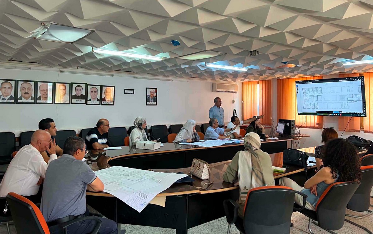 متابعة إعداد الدراسات لمشروع تهيئة مقرات القسم الاستشفائي الجامعي لليقظة الدوائية والتكافؤ الحيوي بصفاقس