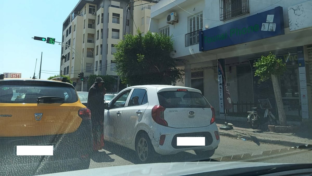 صفاقس :  عودة افارقة  جنوب  الصحراء  لاحتلال المفترقات للتسوّل