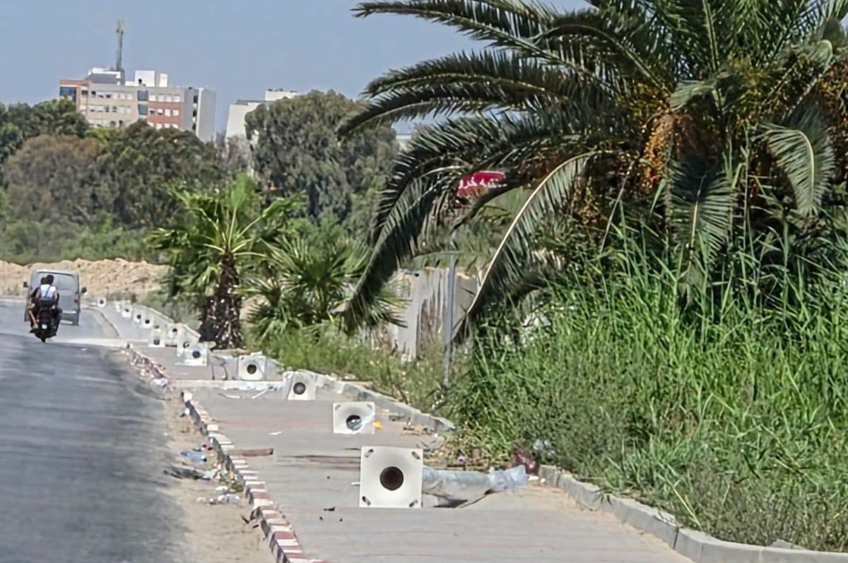 صفاقس : تركيز الانارة في مدخل  الكازينو في آخر الموسم الصيفي؟