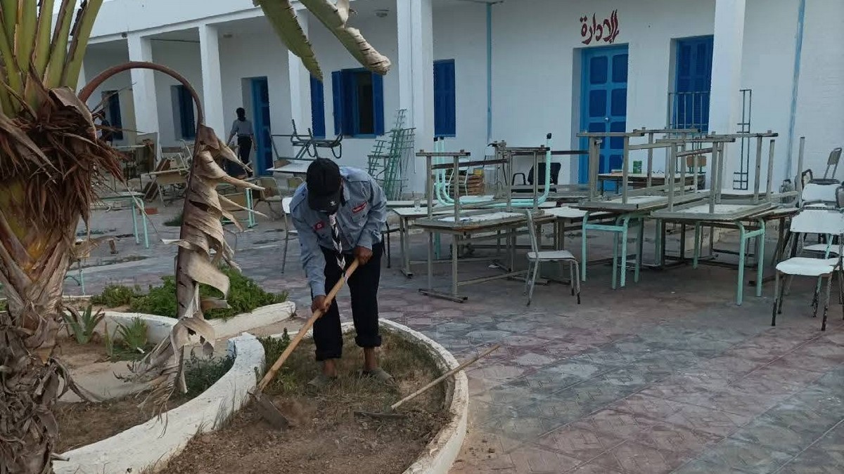 أسبوع النظافة والصيانة بالمدرسة الابتدائية باللوزة