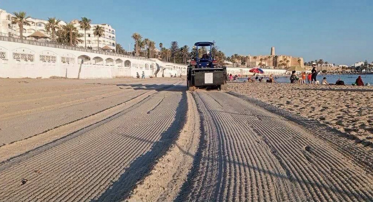 حملة  نظافة بشاطئي القراعية و مارينا المنستير