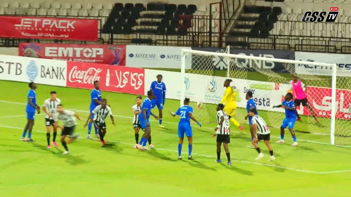 النادي  الصفاقسي يترشح  بصعوبة الى  الدّور القادم