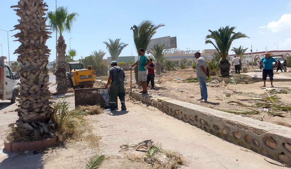 صفاقس انطلاق أشغال تهيئة وتنظيف الحدائق والمناطق الخضراء بالحي التعويضي بالسلطنية