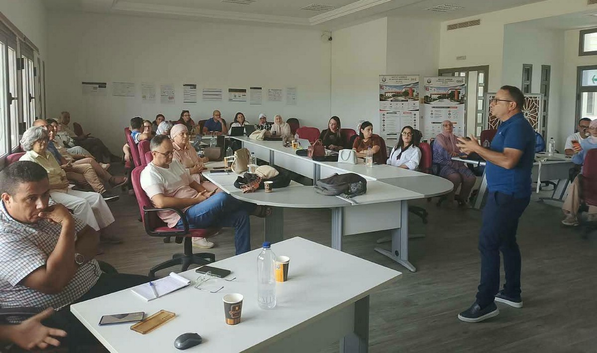 جامعة صفاقس تنظم تكوينًا لفائدة الأساتذة المكلفين بتدريس وحدة «Study Skills»