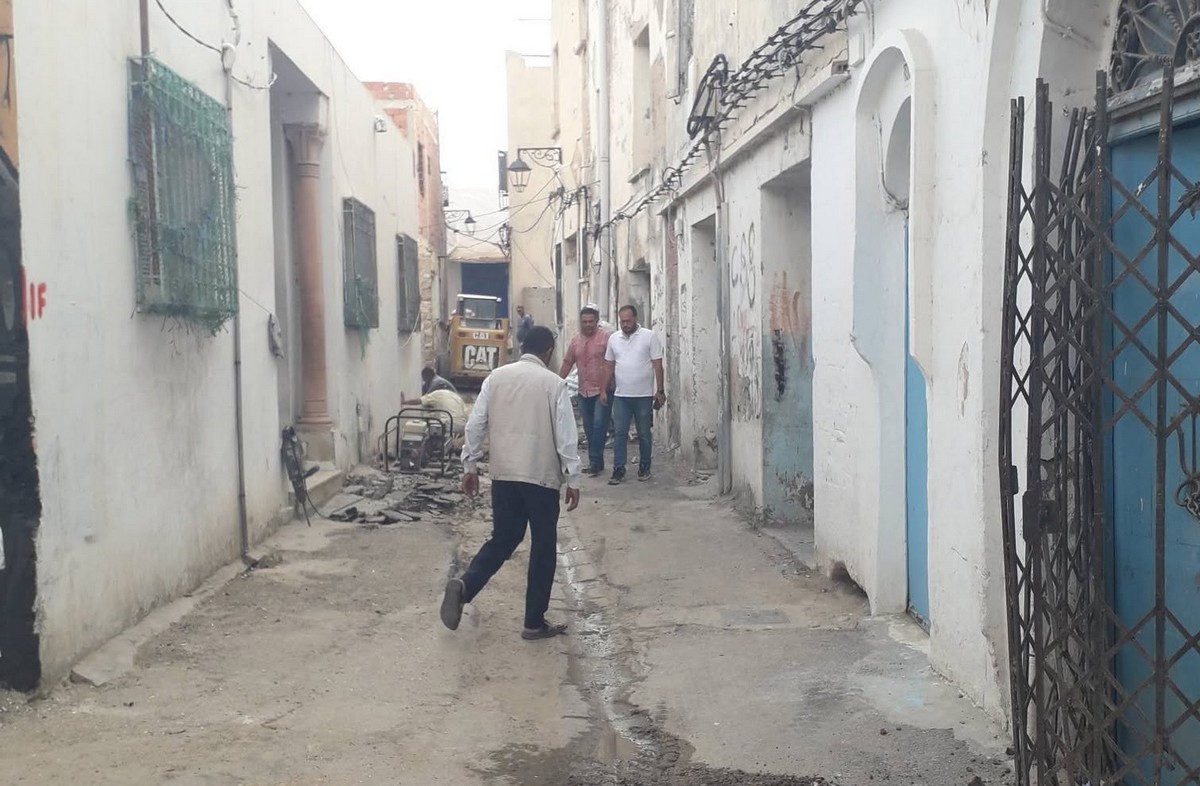 صفاقس :  الانطلاق  في  تجديد ارضية نهج برج  النار بالمدينة العتيقة