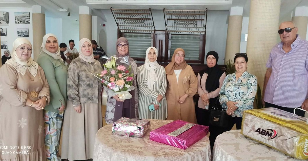 المسرح  البلدي  بصفاقس يكرّم السيدة ابتسام المعالج بوعزيز  بمناسبة  احالتها على  شرف  المهنة