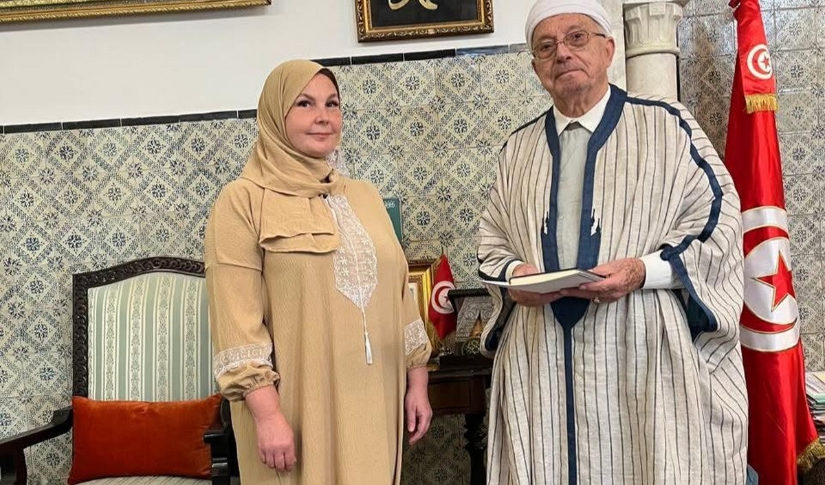 مواطنة من  روسيا  تعلن اسلامها بمكتب سماحة مفتي الجمهورية