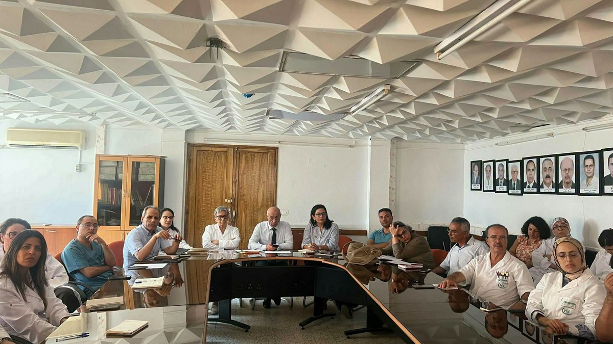 متابعة مشروع إحداث وحدة تخزين الدم (Dépôt-relais) بالمستشفى الجامعي الحبيب بورقيبة بصفاقس