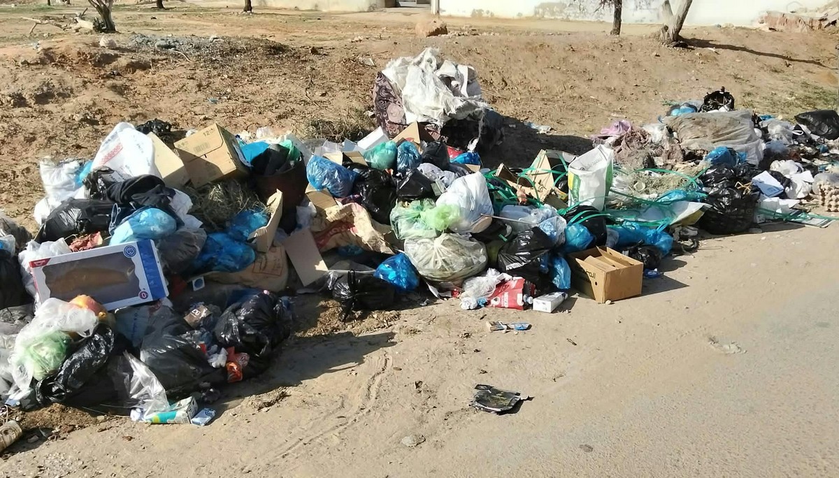صفاقس :  تشكّيات من  مصبّ  عشوائي بزنقة المكتب بالعوابد
